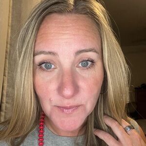 Meet your Posher, Pam